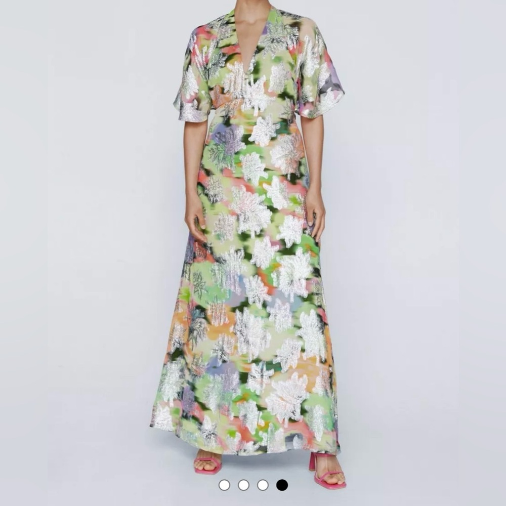 New - Nasty Gal Metallic Floral Print Angel Sleeve Maxi Dress Size 8 Never worn